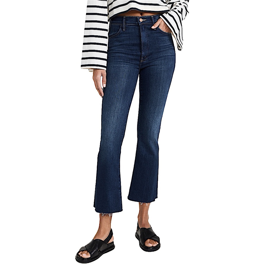 MOTHER Denim Hustler Ankle Fray Dark Denim Cropped Flare Partners Undercover 24